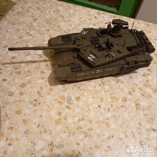 Модель танка Т 90 масштаб 1/35