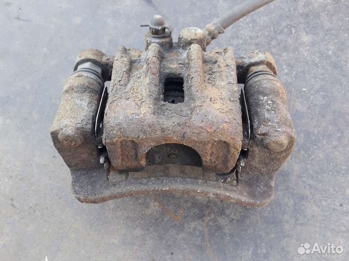 Суппорт задний левый Hyundai i30 2007-2012год