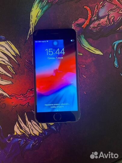 Телефон iPhone 6