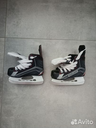 Хоккейные коньки bauer детские