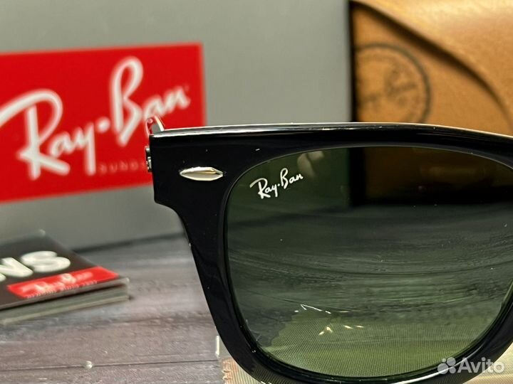 Солнцезащитные очки Ray-Ban Wayfarer