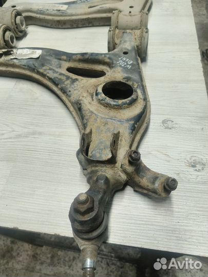 Рычаг передний нижний Mercedes CLK W208