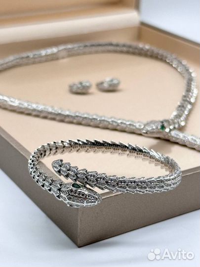 Золотой браслет Bvlgari