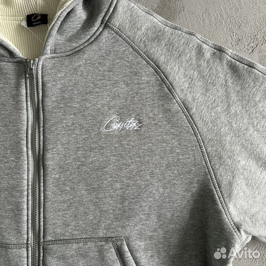 Зип худи Cortez на руках