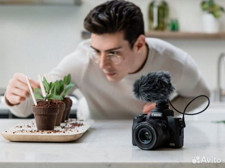 Canon EOS M50 Mark II kit EF-M 15-45mm f/3.5-6.3