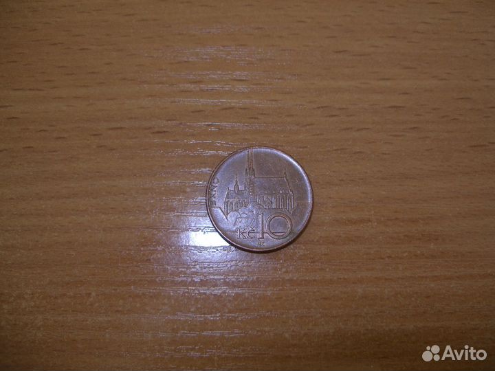 Чешские 10 крон 2009 года