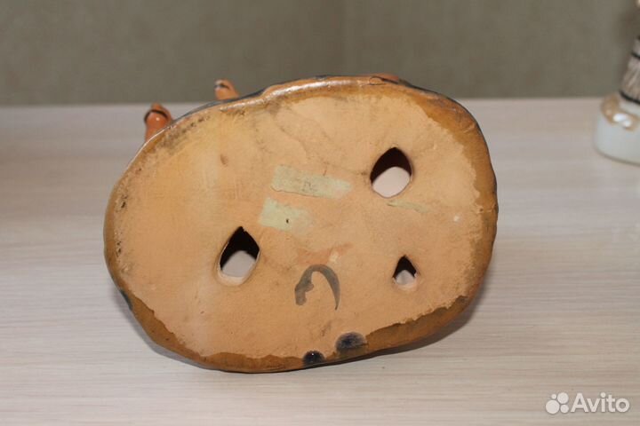 Статуэтка косули, олени. Старая Гжель, керамика