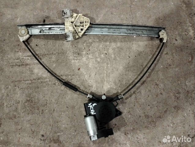 Стеклоподъёмник передний левый Mazda 3 bk