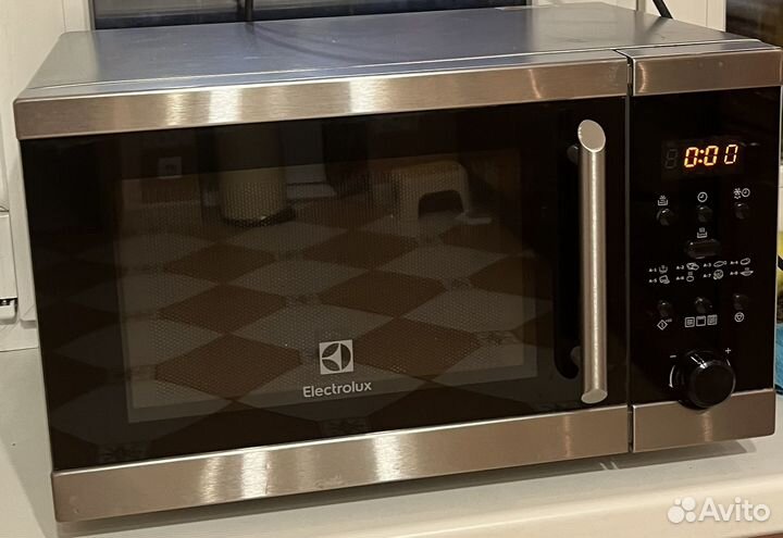 Микроволновая печь с грилем Electrolux EMS20300OX