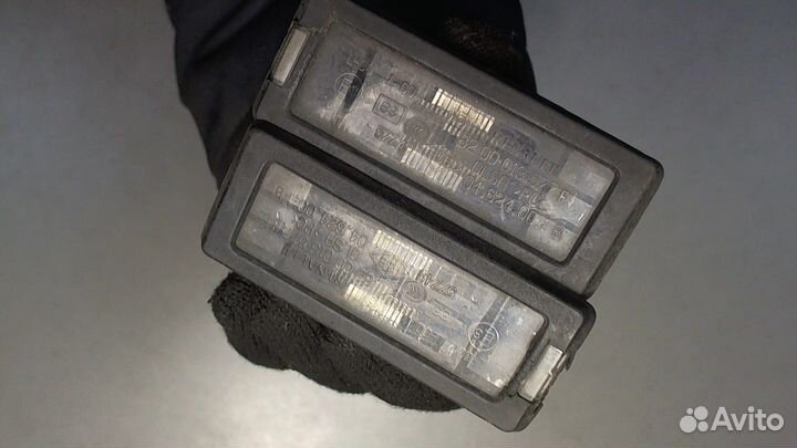 Подсветка номера Renault Scenic, 2010