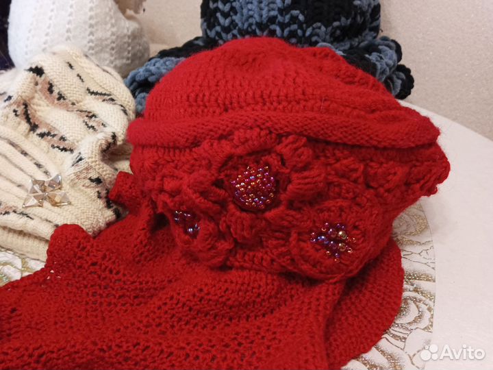 Беретки, шапки женские