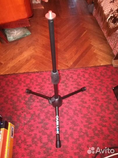 Стойка для микрофона Quik lok 300 series низкая