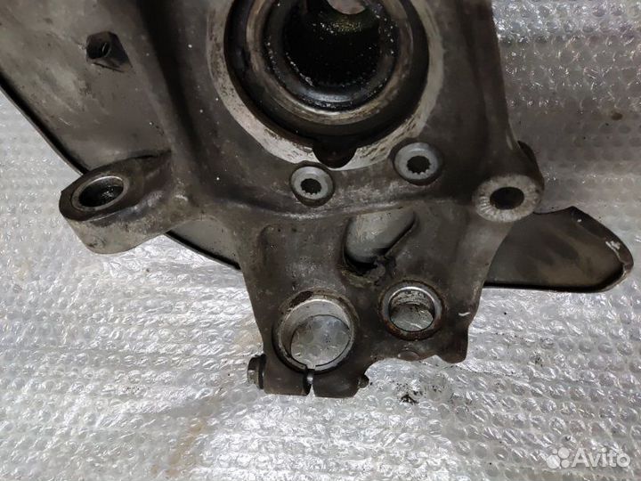 Кулак поворотный передний правый Audi A6 C7 cyga