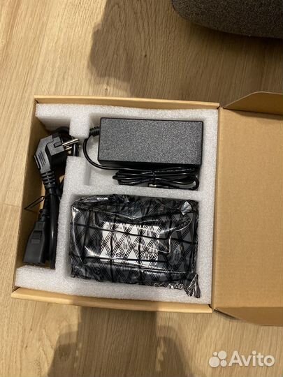 Praxis PoE Switch PPS-204