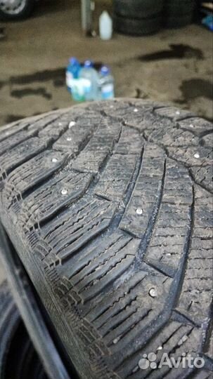 Gislaved Nord Frost 200 235/45 R18
