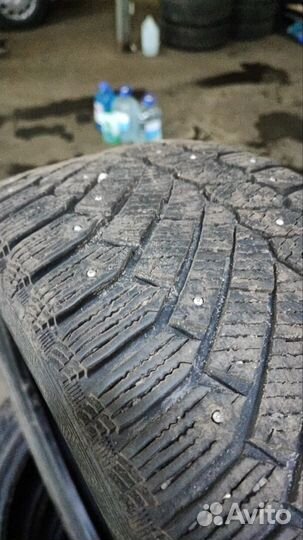 Gislaved Nord Frost 200 235/45 R18