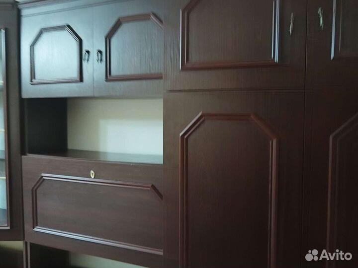 Стенка в гостиную бу