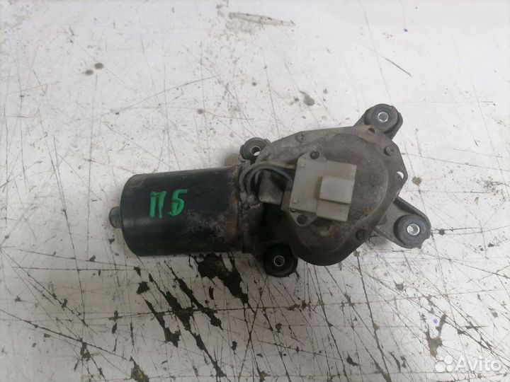 Моторчик дворников Nissan Bluebird 14