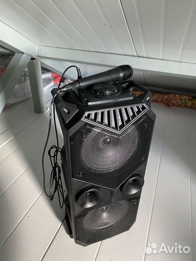 Колонка и микрофон