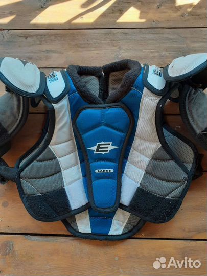 Продам детскую хоккейную форму