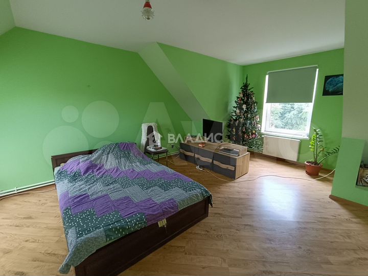 3-к. квартира, 90 м², 2/3 эт.