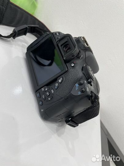 Зеркальный фотоаппарат