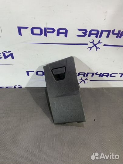 Бардачок Ford Focus 3