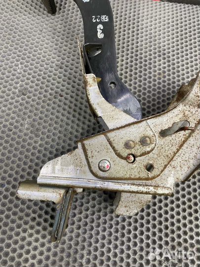 Б/У педаль тормоза Nissan Primera P12 QR20DE 2003