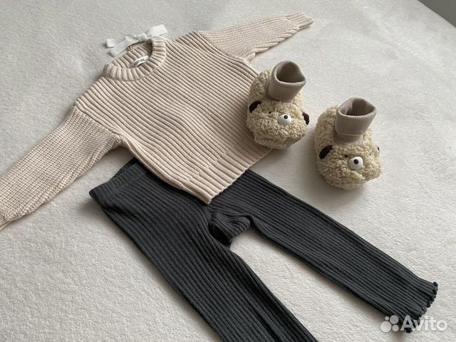 Детский свитер (+штаны и пинетки)