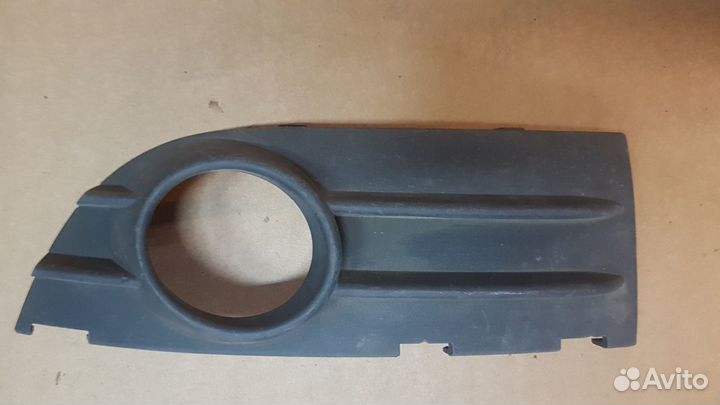 Левая решетка бампера Volvo V50 08.12.30779100