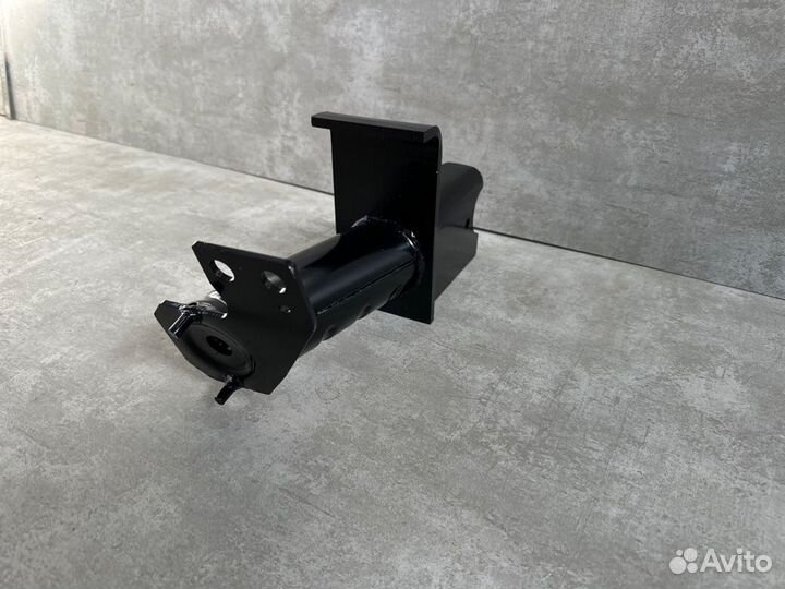 Кронштейн бампера левый Volvo Fh4 Fm4