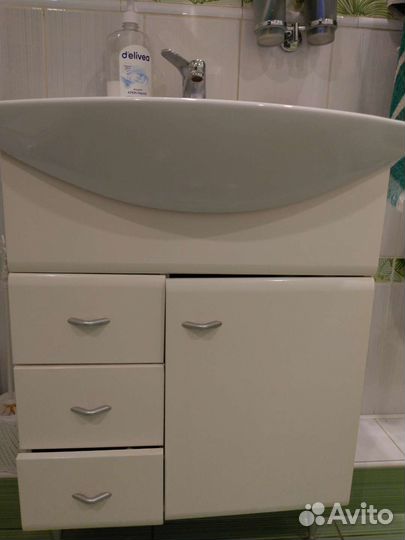 Тумба для ванной и зеркало бу