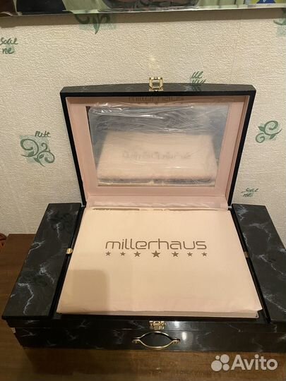 Набор столовых приборов на 12 персон