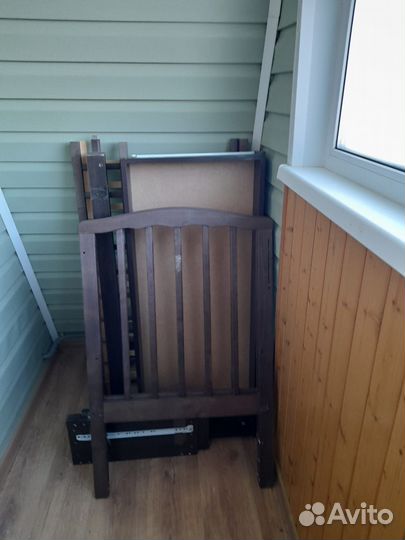 Кровать детская с маятником и ящиком