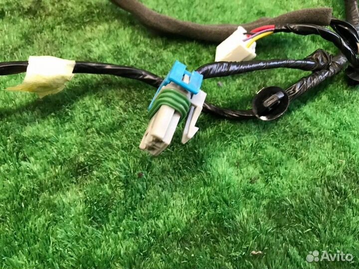 Электропроводка задней правой двери (R)