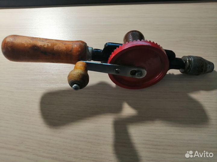 Ретро дрель ручная