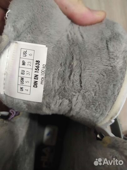 Продам новые хоккейные коньки (decatlon)