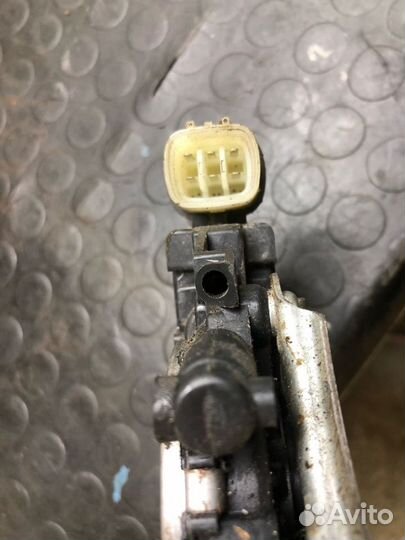 Стеклоподъемник Mitsubishi Pajero Sport 2