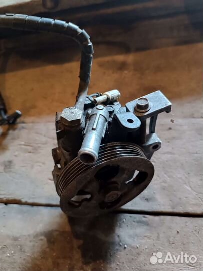 Насос гур Subaru Impreza WRX STI GDB ej207