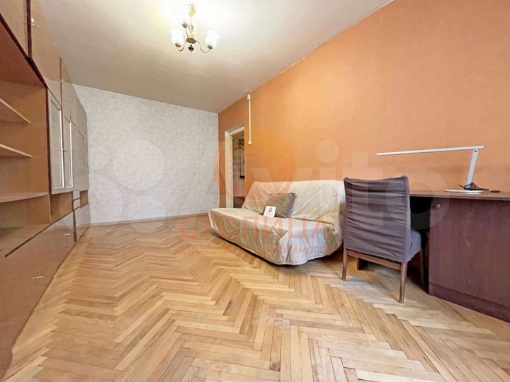 2-к. квартира, 54 м², 3/15 эт.