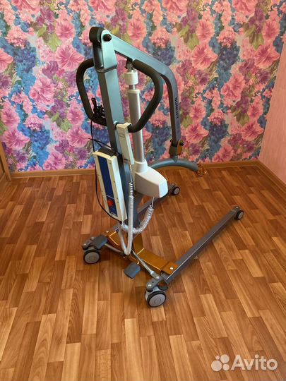 Электрический подъемник для инвалидов Sunlift 130E