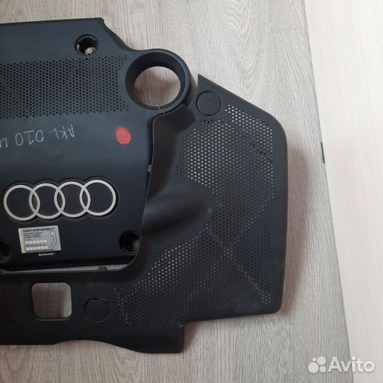 Крышка двигателя декоративная audi A3 8L