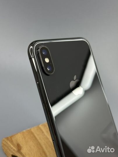 iPhone X, 64 ГБ