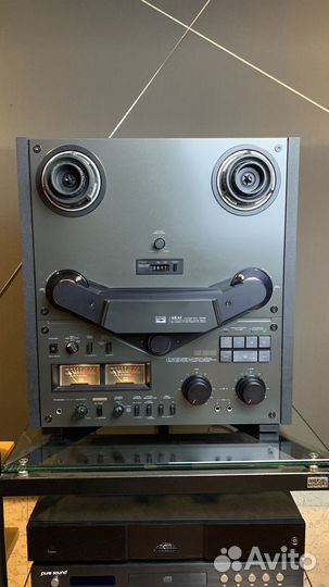 Катушечный магнитофон Akai GX-636