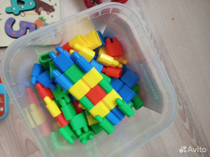 Развивающие игрушки