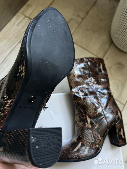 Полусапожки женские 38 размера новые