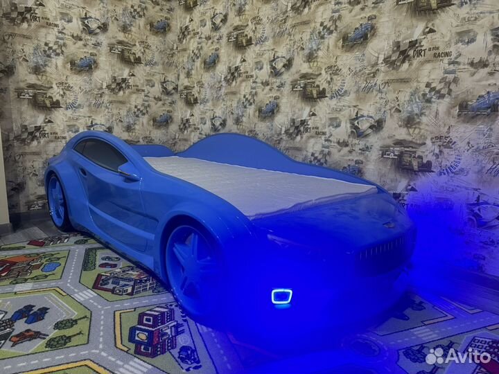 Детская кровать машинка с матрасом