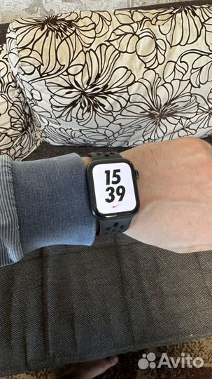 Apple watch se 44мм