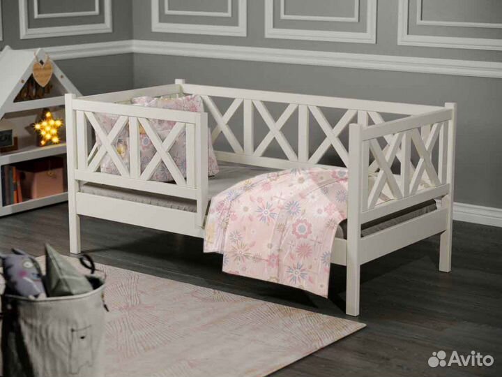 Кроватка с бортиком берёза софа для малыша