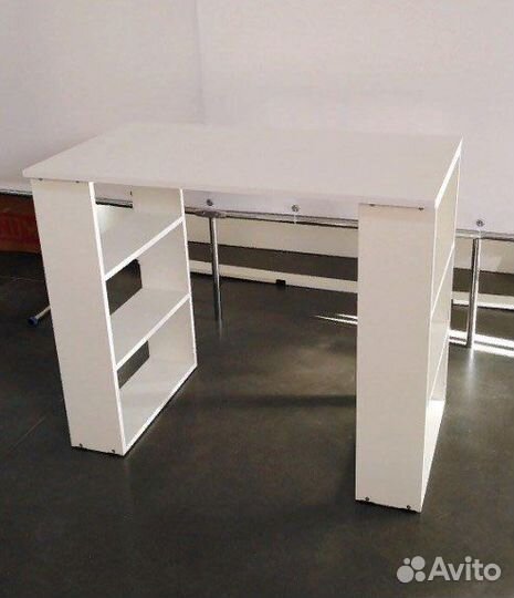 Компьютерный стол в наличии